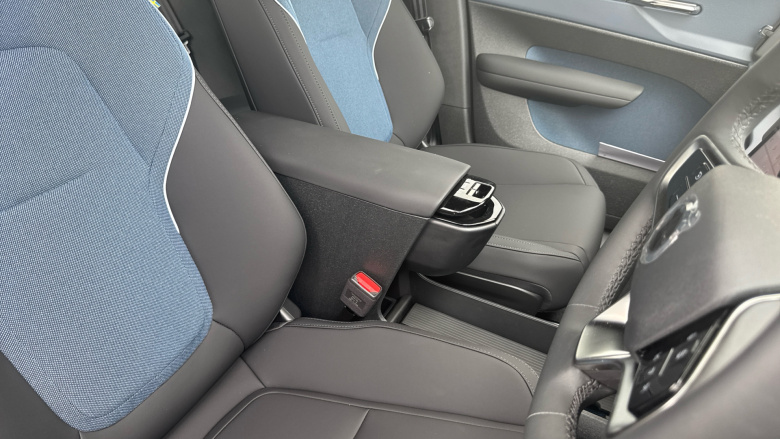 Volvo EX30 315kW Twin Motor Performance Plus 69kWh 5dr Auto Electric Estate